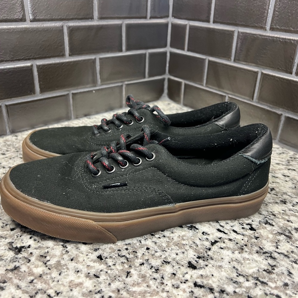 Vans black canvas sneakers with gum sole, men’s sz 6.5 & women’s sz 8, EUC!!
